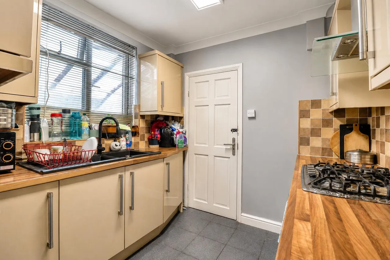 Wyvern Avenue, Leicester, LE4, photo 2