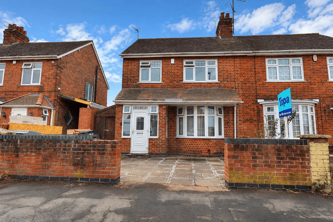 3 bed house for sale, Wyvern Avenue, Leicester, LE4