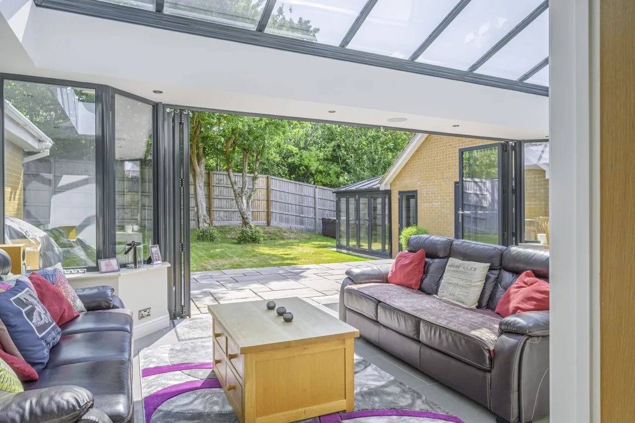 Haywain Close, Swindon, SN25, photo 6