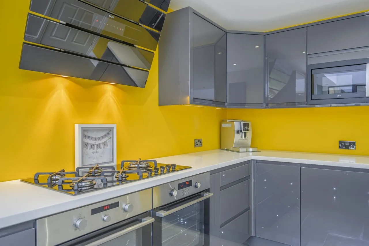 Haywain Close, Swindon, SN25, photo 25