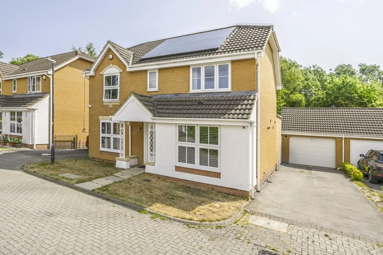 Haywain Close, Swindon, SN25, photo 4
