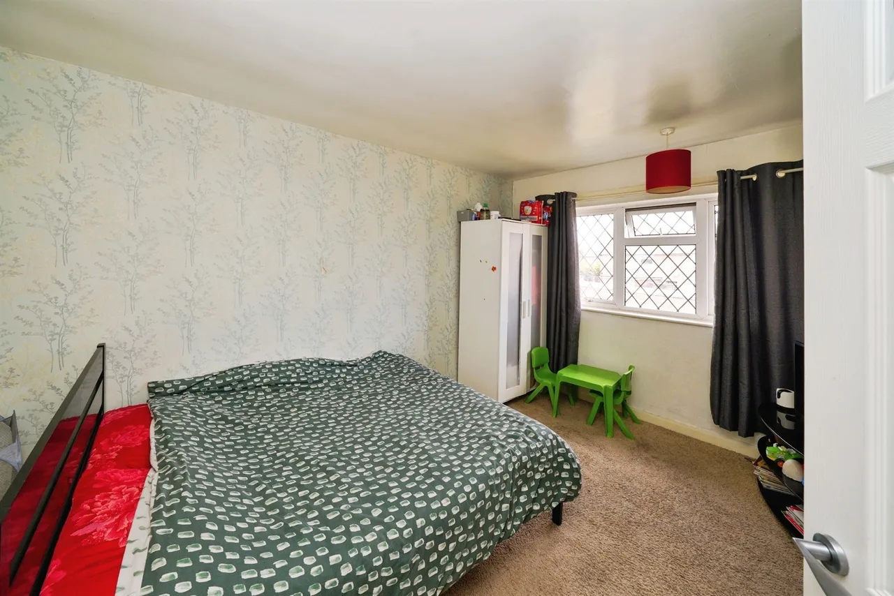 Pooltown Road, Whitby, CH65, photo 10