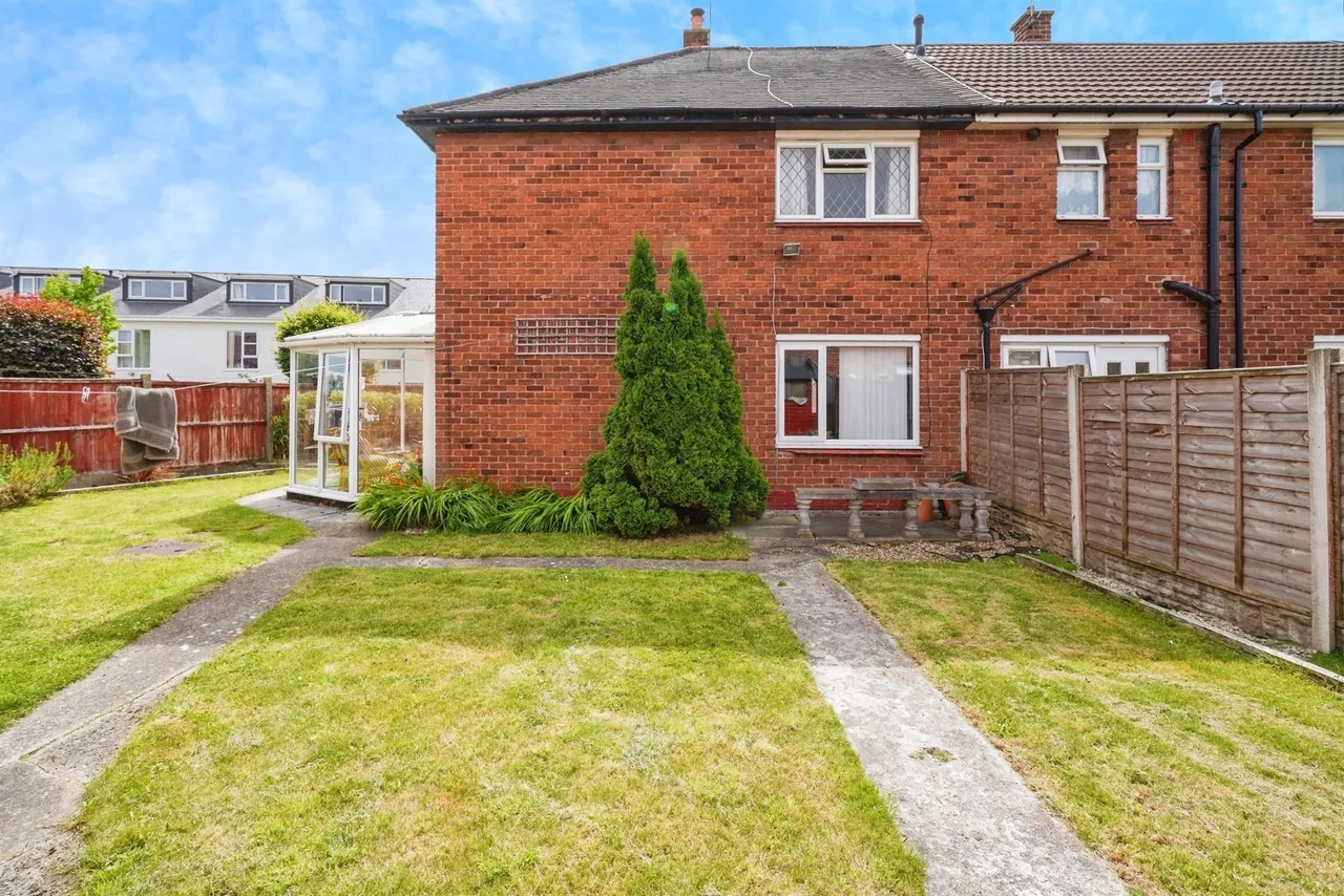 Pooltown Road, Whitby, CH65, photo 16