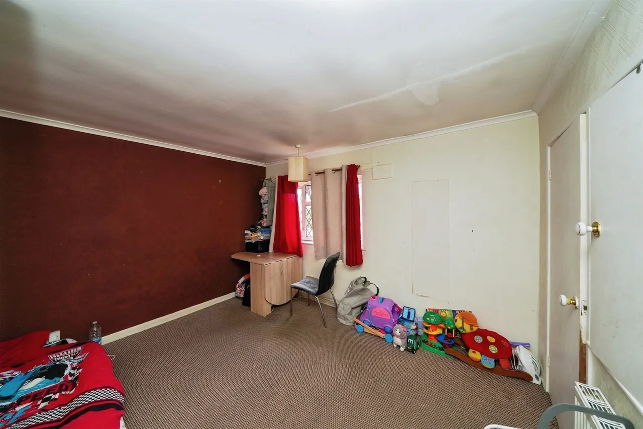 Pooltown Road, Whitby, CH65, photo 12