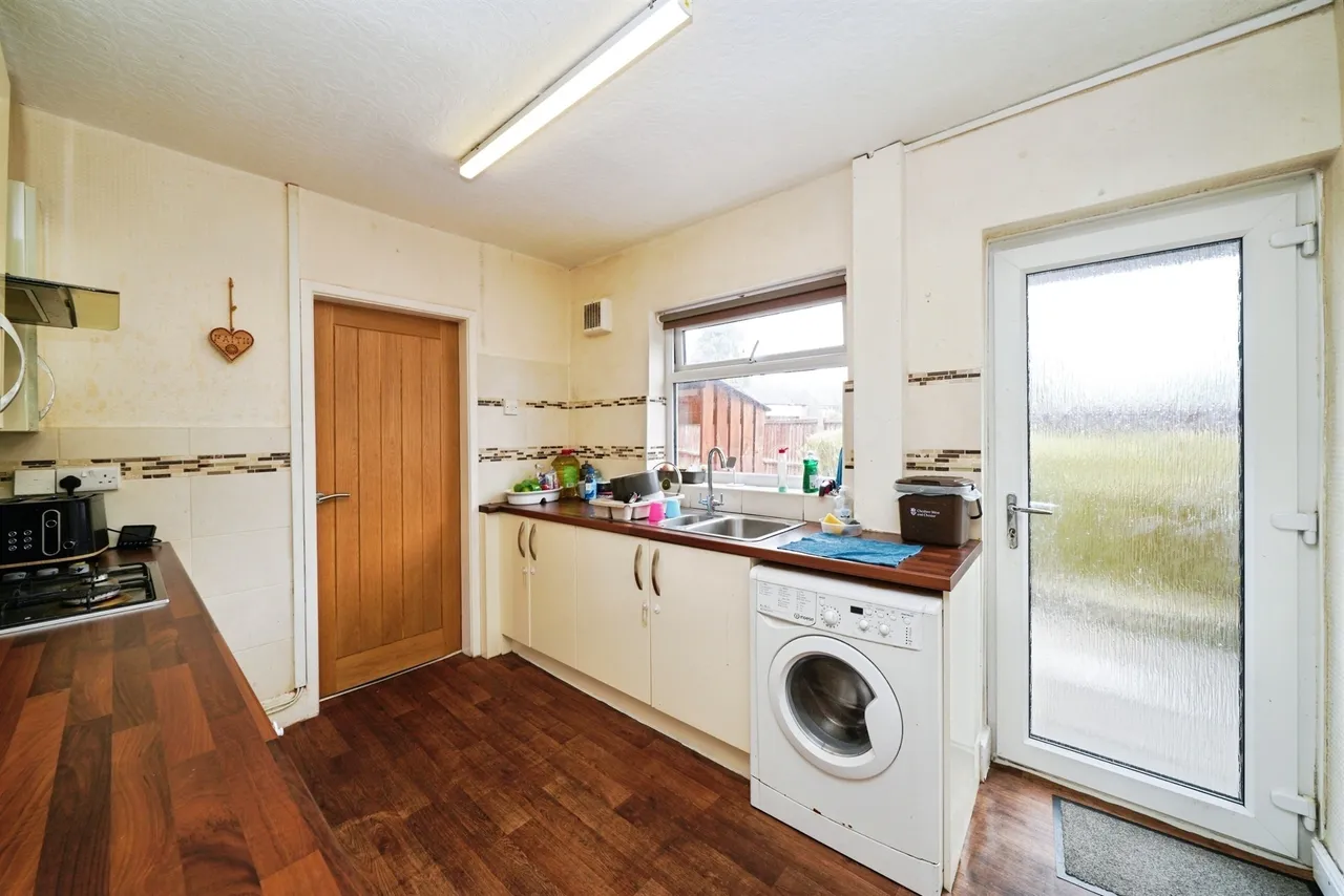 Pooltown Road, Whitby, CH65, photo 6