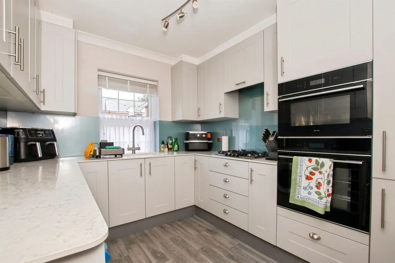Flower Lane, Amesbury, SP4, photo 2