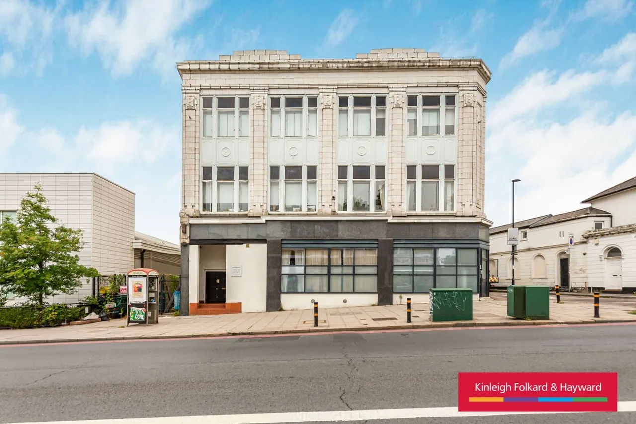 flat to rent — Lewisham Way, London, SE14