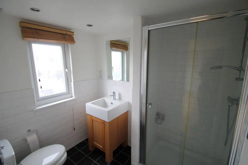 Seagry Road, London, photo 16