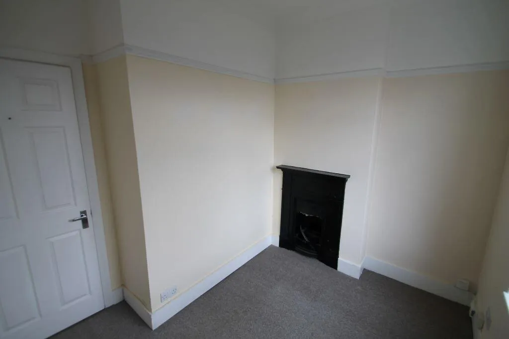 Seagry Road, London, photo 14