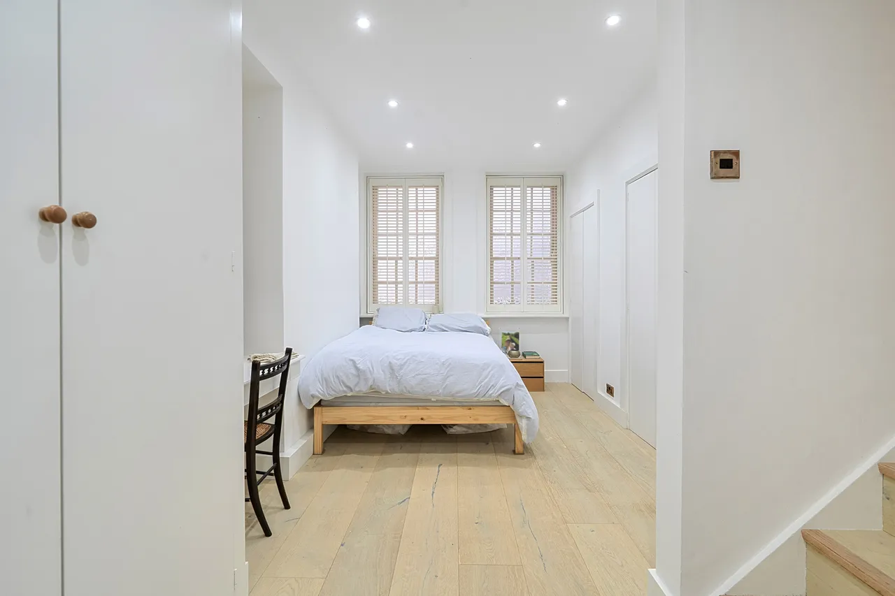 Flat 1, 10 Wilfred Street, London, photo 12