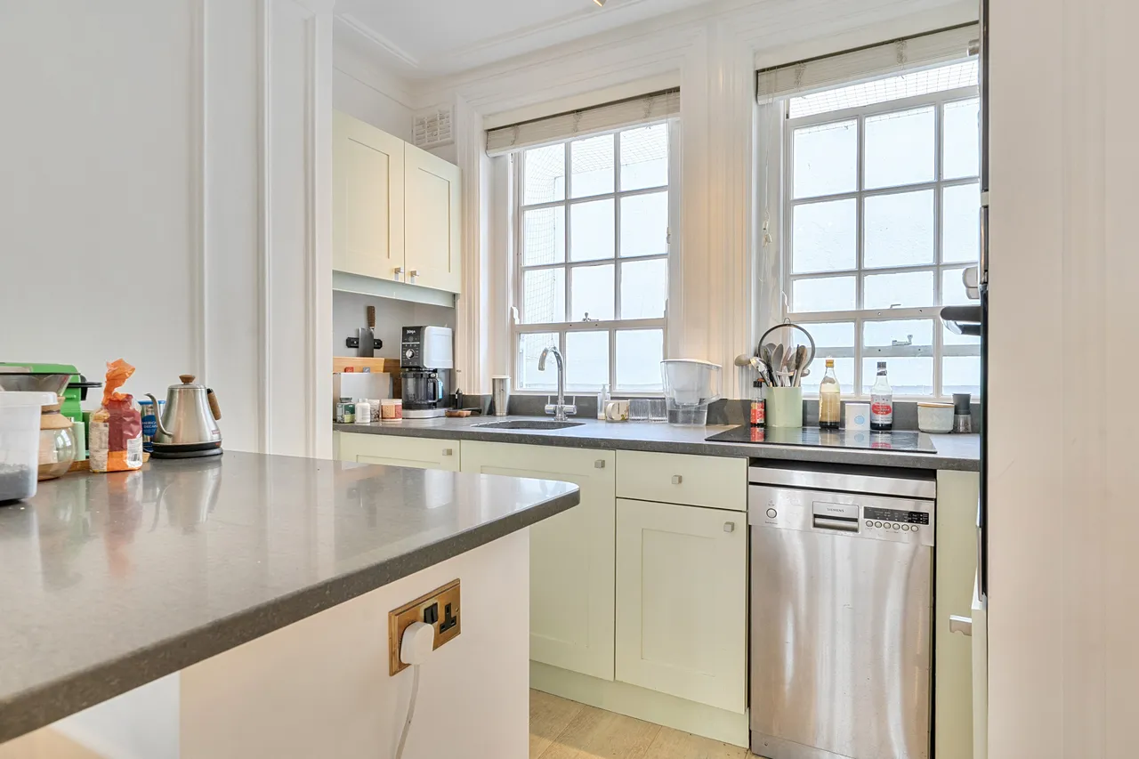 Flat 1, 10 Wilfred Street, London, photo 11