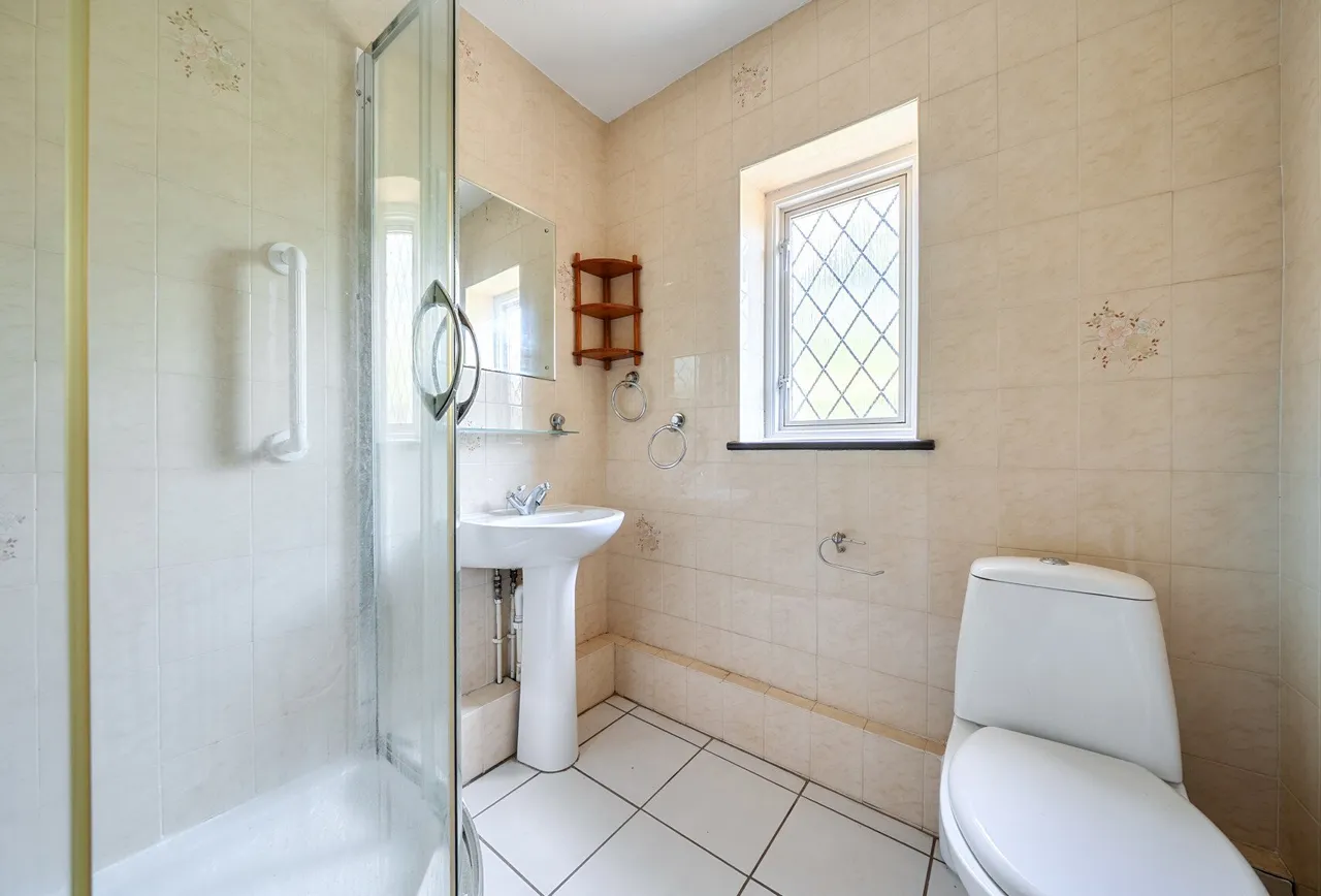 Nursery Lane, Surrey, Hookwood, RH6 0HG, photo 15