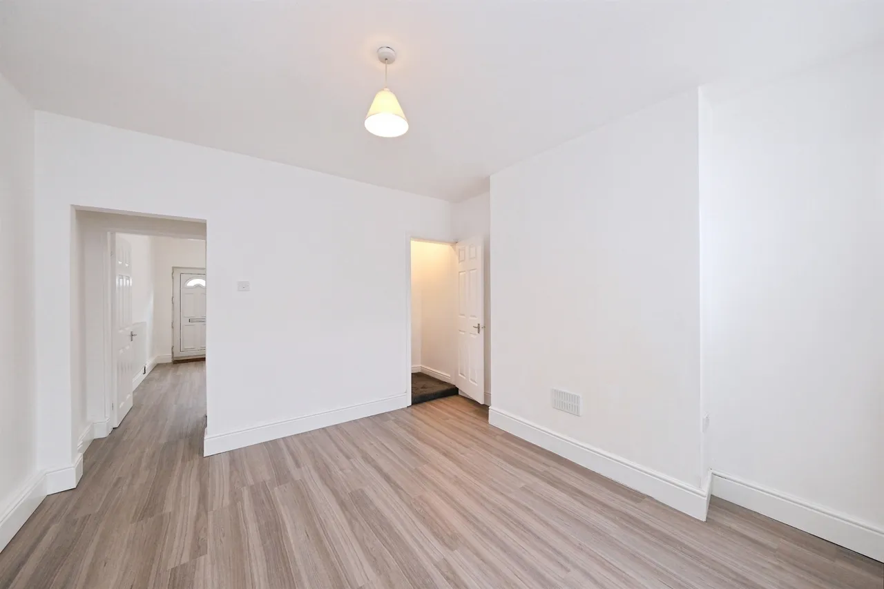 Hunloke Road, Holmewood, Chesterfield, photo 5