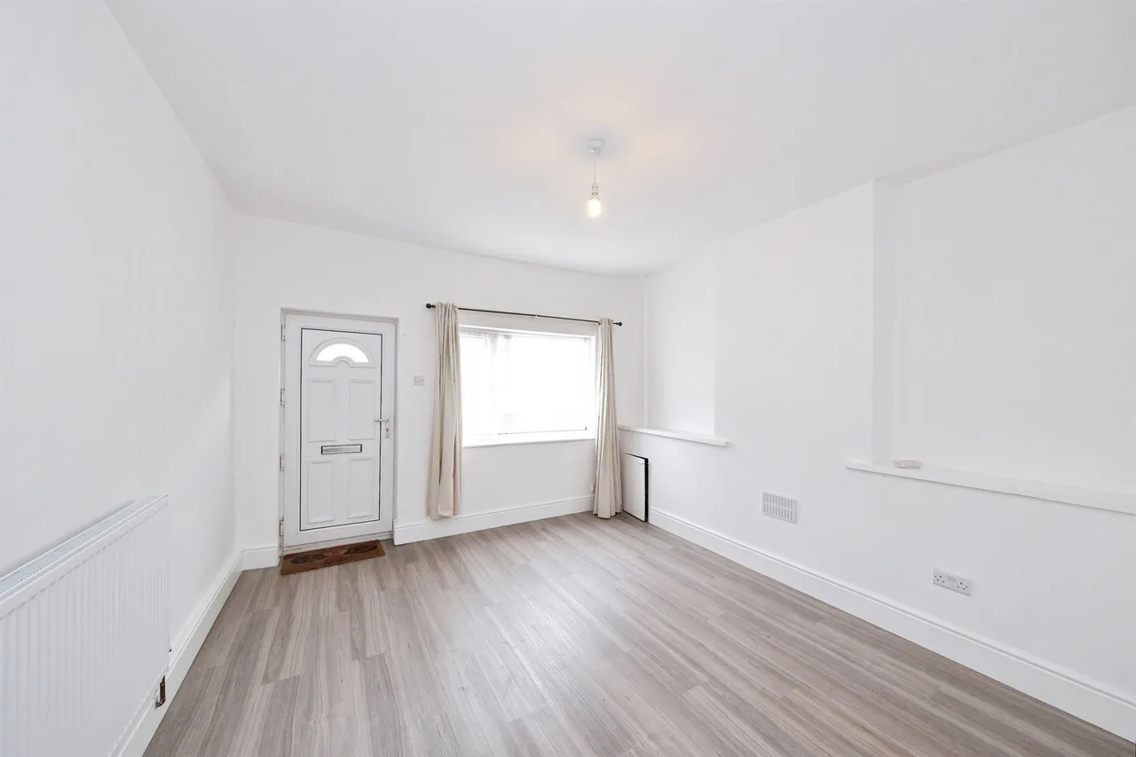 Hunloke Road, Holmewood, Chesterfield, photo 2