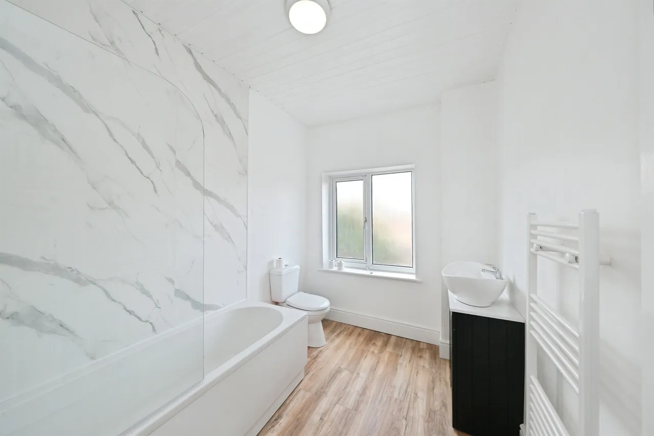 Hunloke Road, Holmewood, Chesterfield, photo 12
