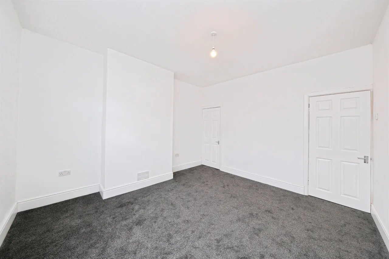 Hunloke Road, Holmewood, Chesterfield, photo 8