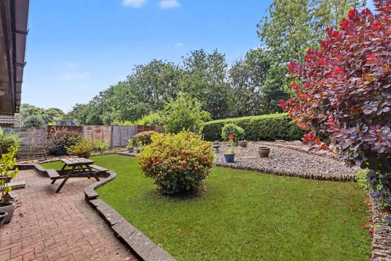 Oakhurst Crescent, Stoke-On-Trent, photo 20