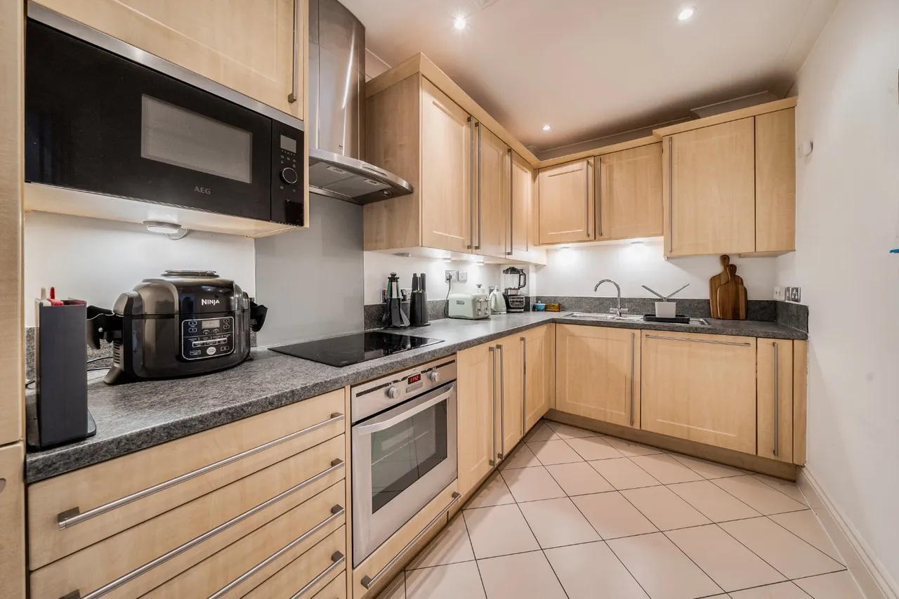 Station Road, Dorridge, B93, photo 5