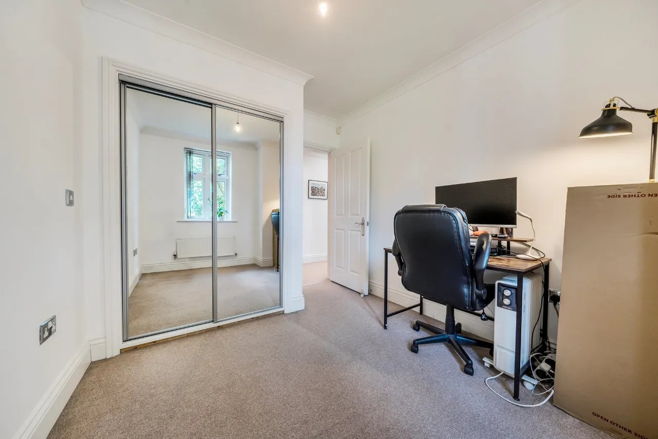 Station Road, Dorridge, B93, photo 9