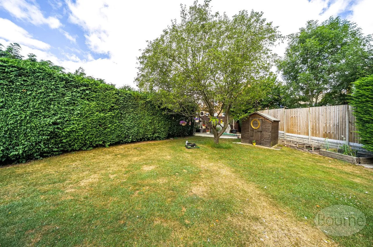 Ewins Close, Ash, GU12, photo 19