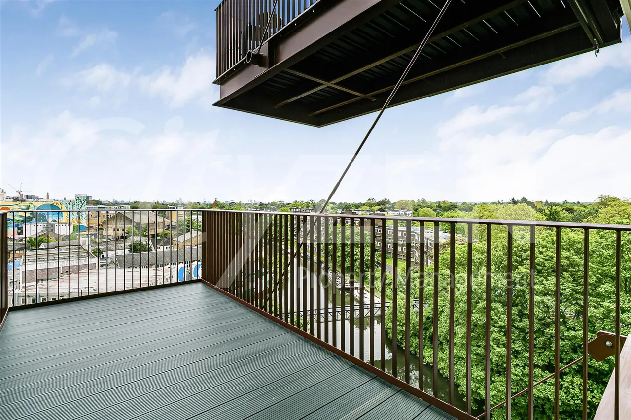 Hollandbury House, 4 Brent Way, London, TW8 8GR, photo 7