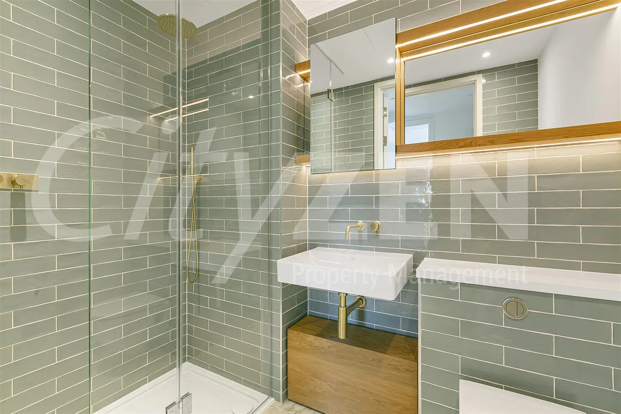 Hollandbury House, 4 Brent Way, London, TW8 8GR, photo 26