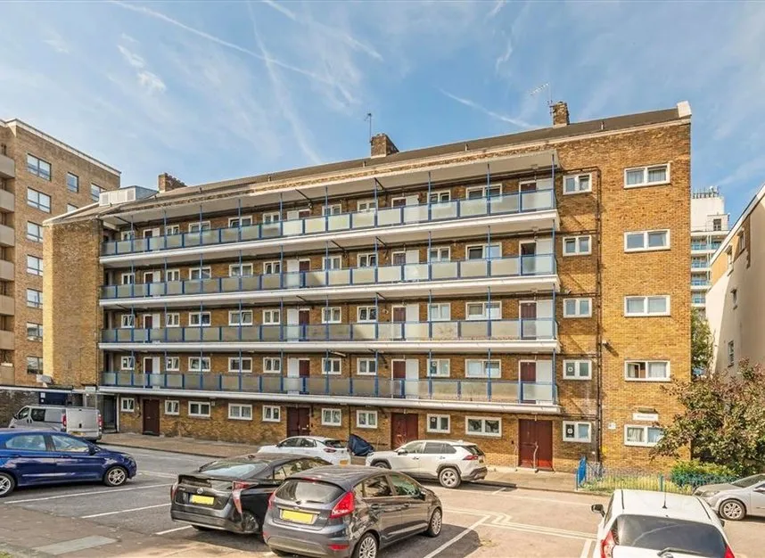 2 bed flat to rent — Burbage Close, Borough, SE1