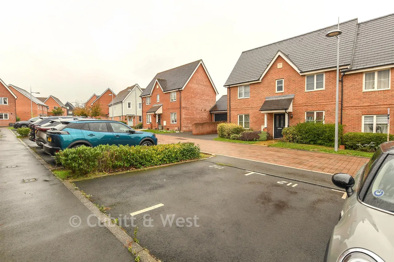 High Beeches, Faygate, RH12, photo 19