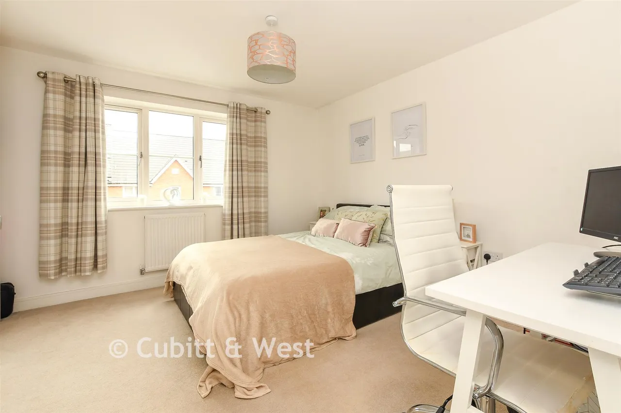 High Beeches, Faygate, RH12, photo 13