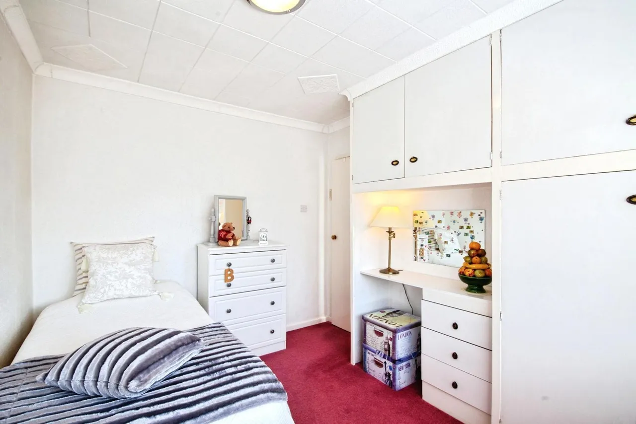 Marchwood Avenue, Sheffield, S6, photo 10