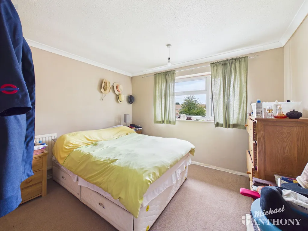 Elmhurst Road, Aylesbury, HP20 2AG, photo 7
