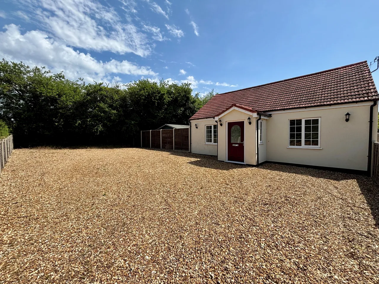 4 bed house to rent — Brook Lane, Brookville