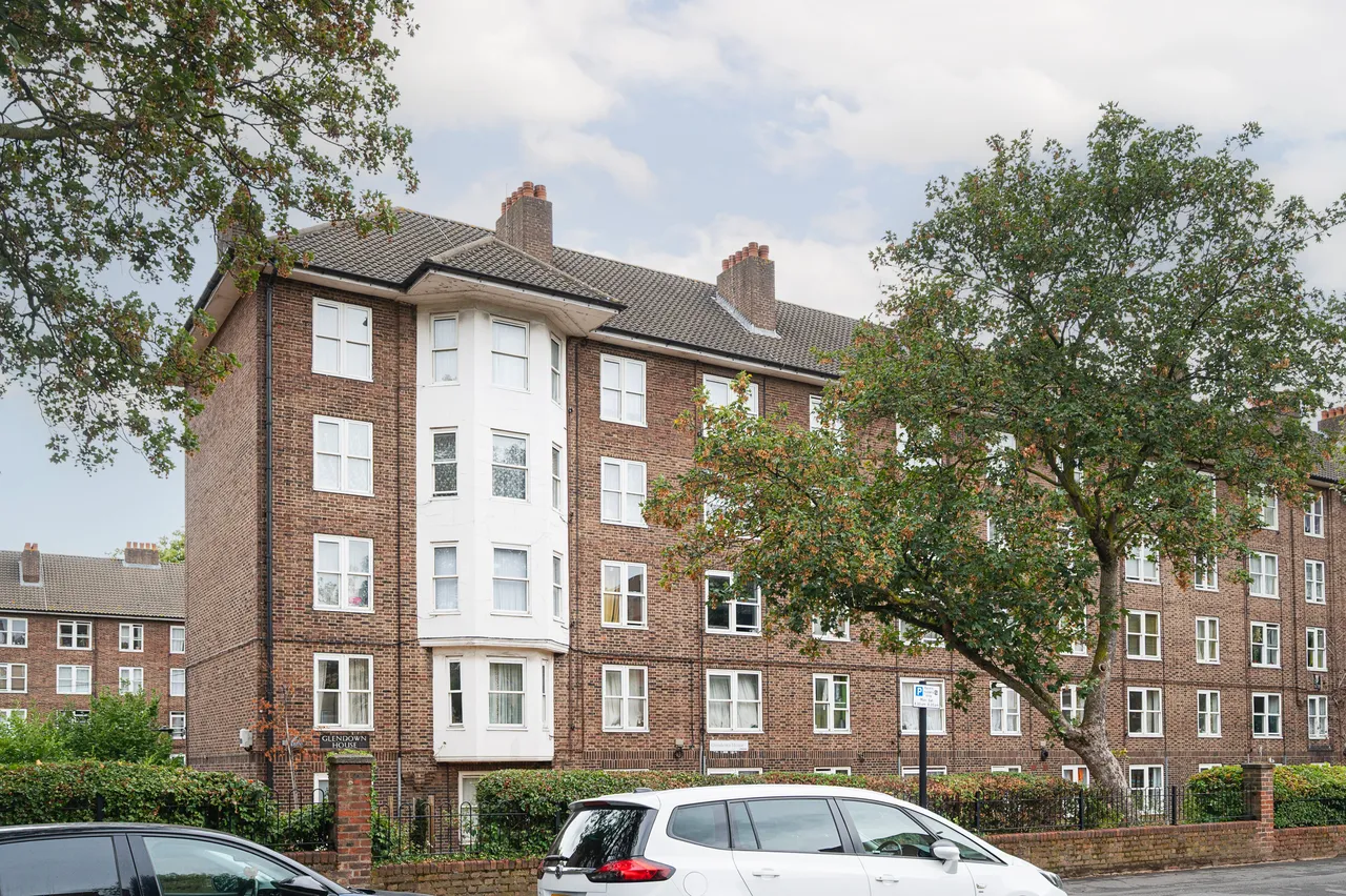 2 bed flat to rent — 39 Glendown House, Amhurst Road, London