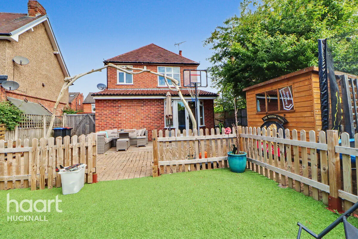 Wood Lane, Nottingham, NG15, photo 18