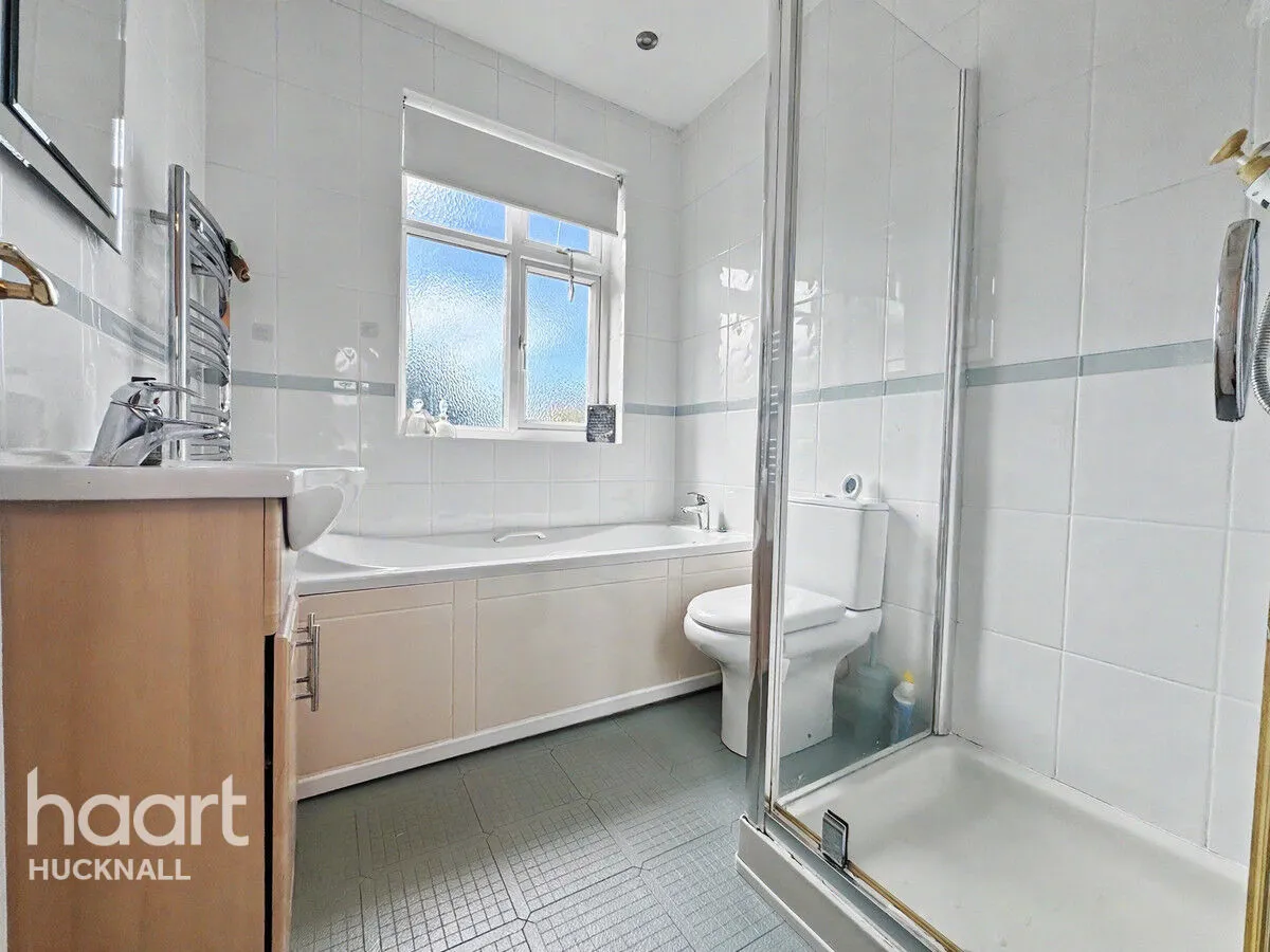 Wood Lane, Nottingham, NG15, photo 17