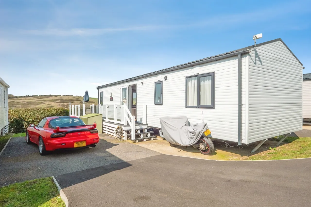 2 bed park home for sale, Bowleaze Coveway, Weymouth, DT3