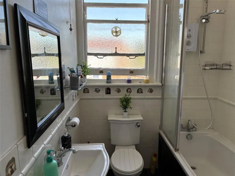 Gladys Avenue, Portsmouth, PO2, photo 6