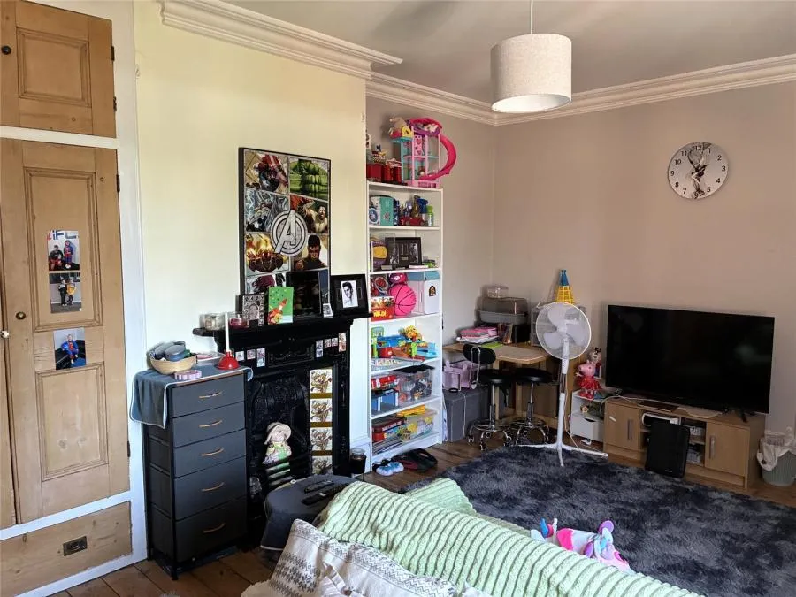 Gladys Avenue, Portsmouth, PO2, photo 10