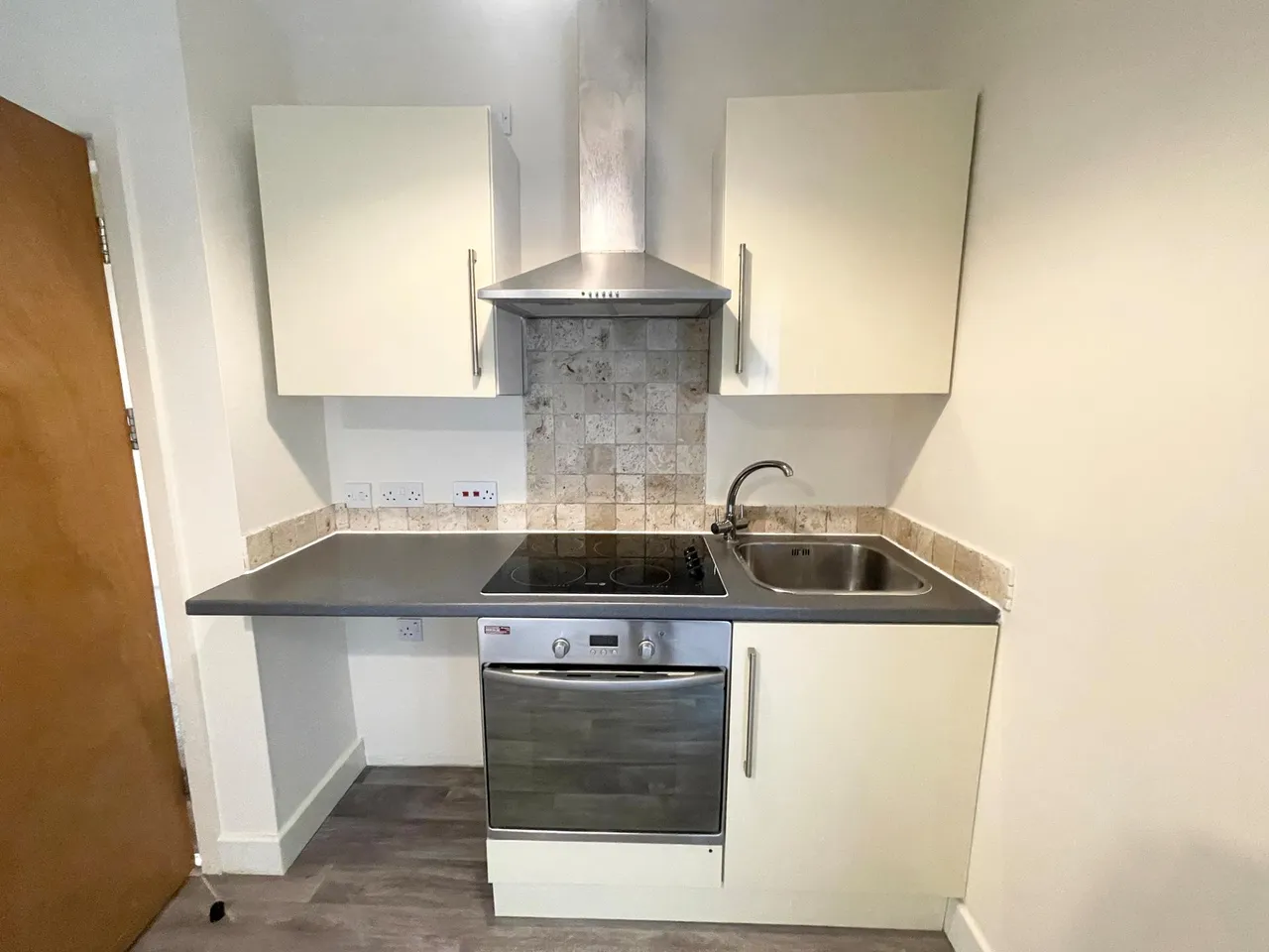 Brantingham Road, Whalley Range, M16, photo 5