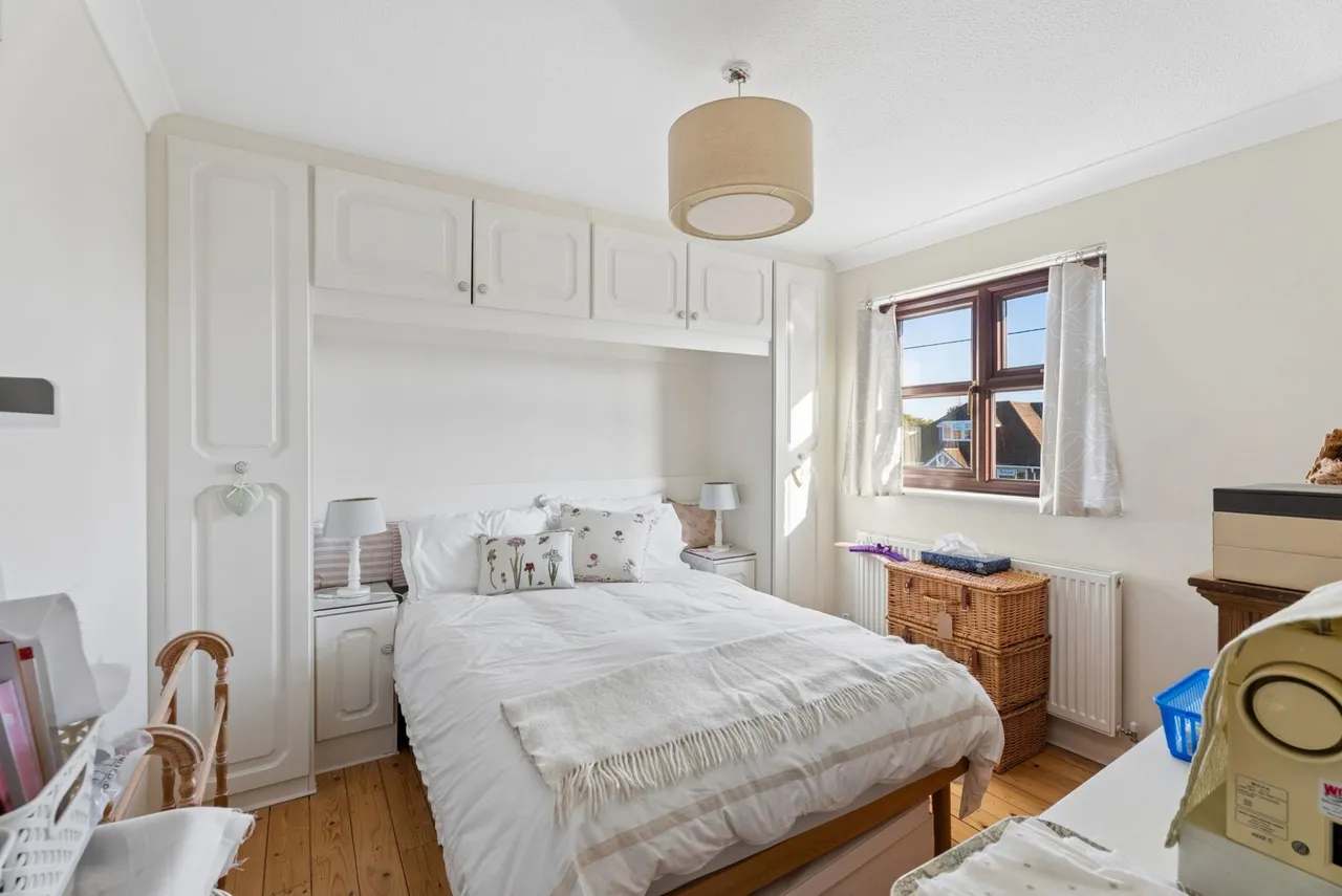 Main Road, Naphill, HP14, photo 24