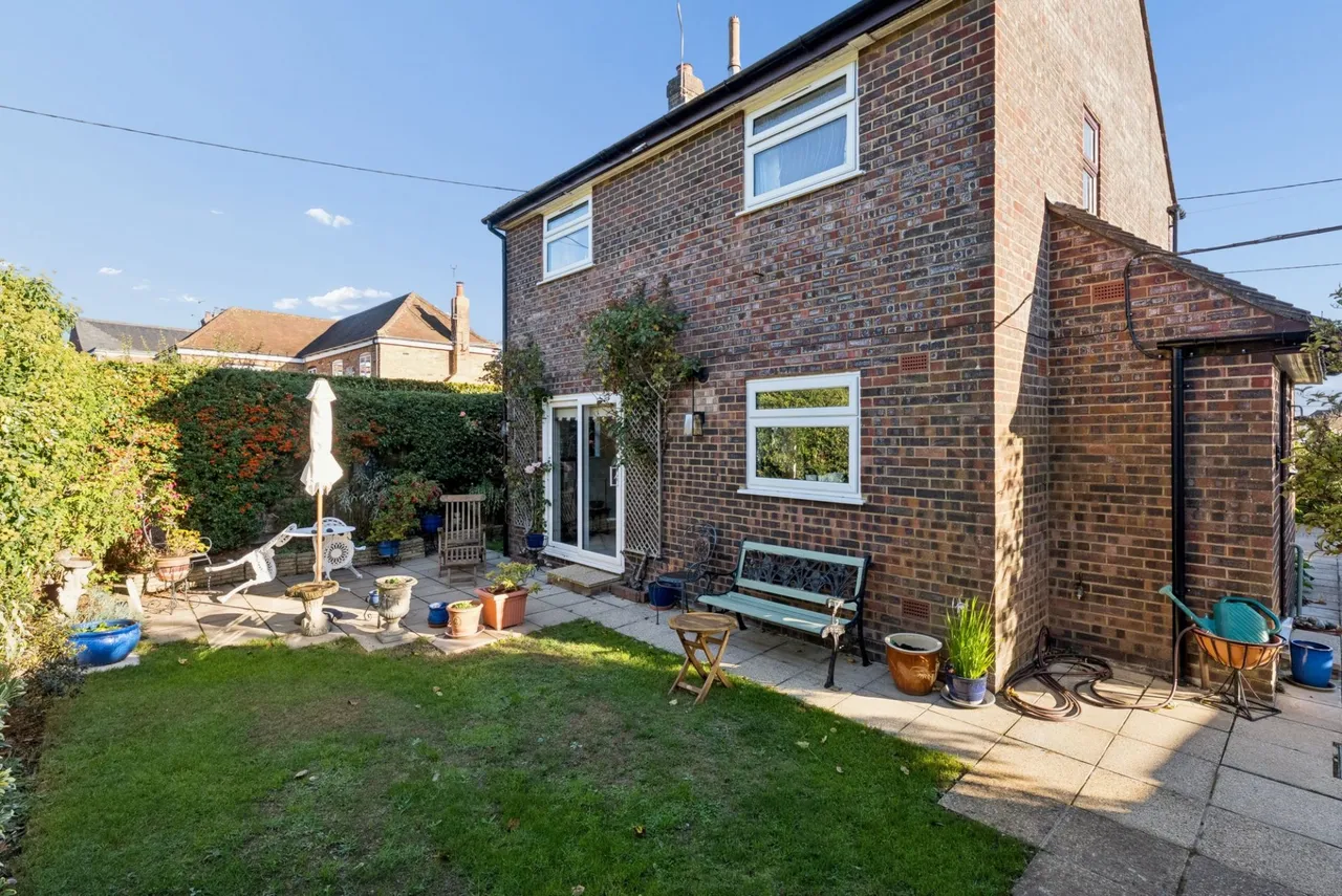 Main Road, Naphill, HP14, photo 40