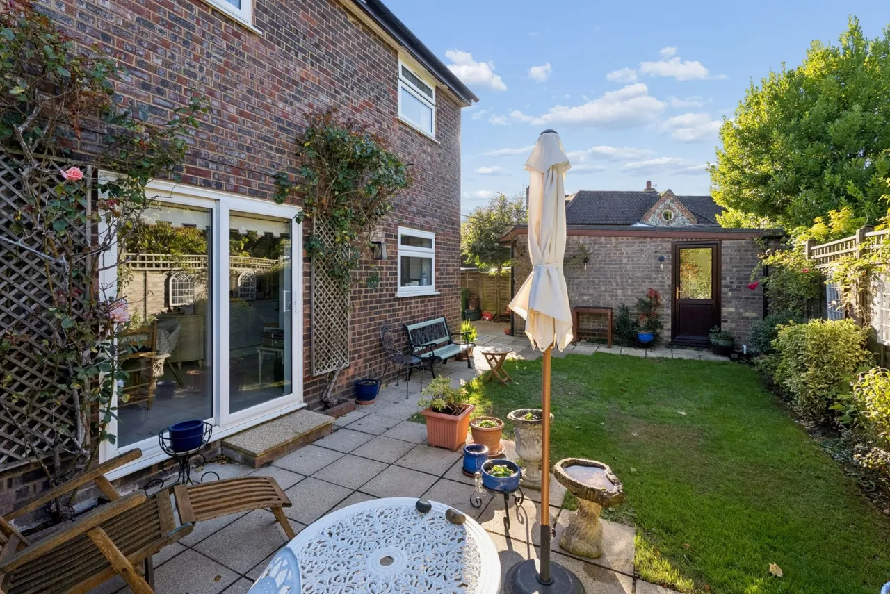 Main Road, Naphill, HP14, photo 43