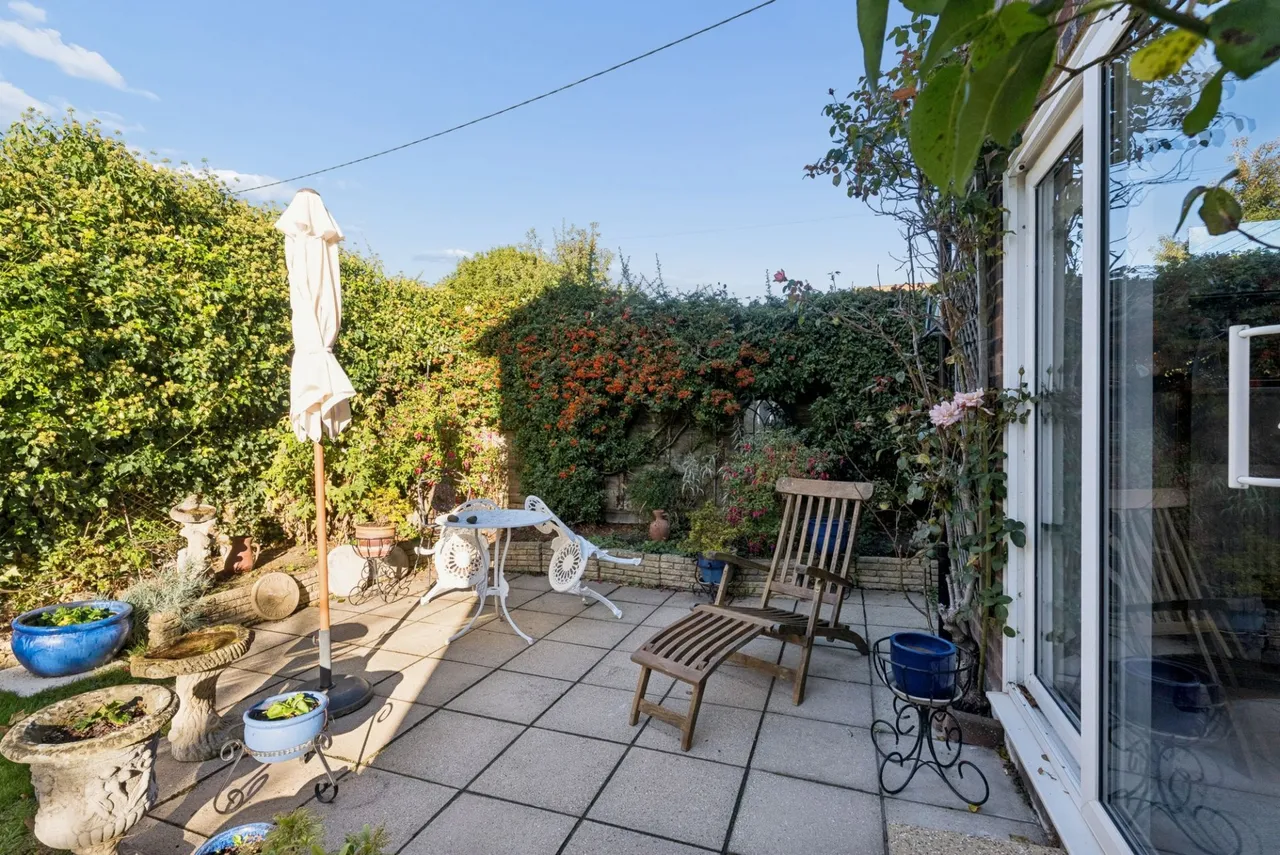 Main Road, Naphill, HP14, photo 3