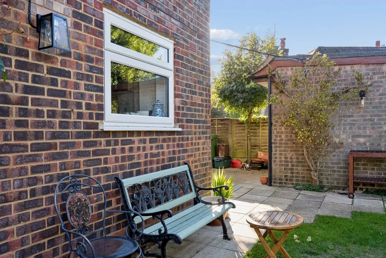 Main Road, Naphill, HP14, photo 44