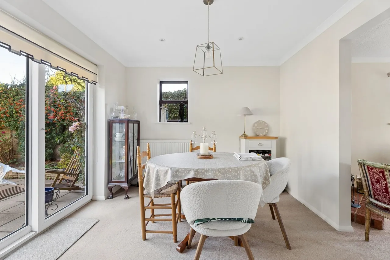 Main Road, Naphill, HP14, photo 9