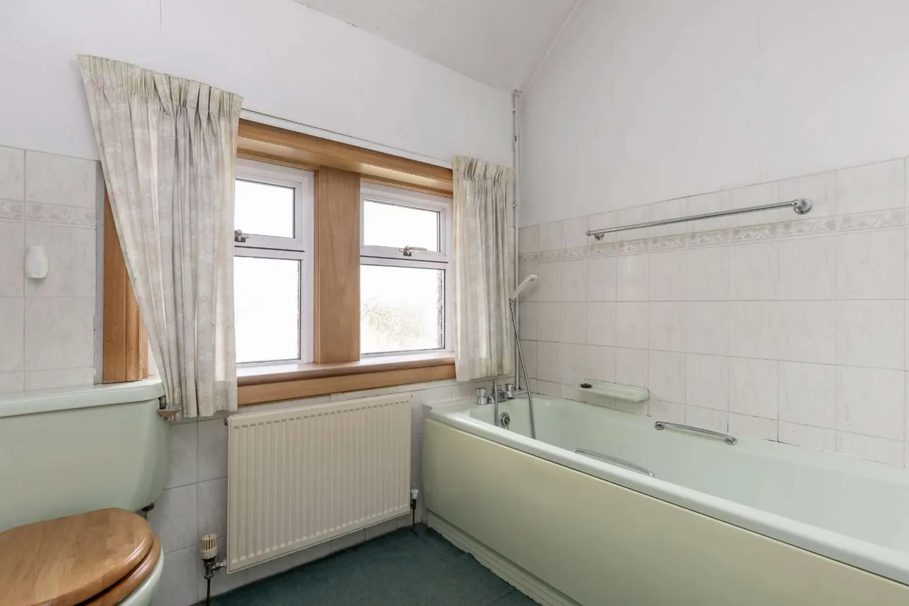 Greenbank Road, Greenbank, EH10, photo 13