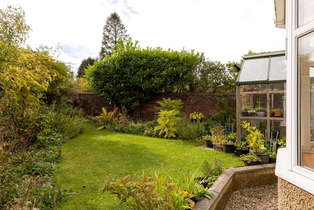 Greenbank Road, Greenbank, EH10, photo 15