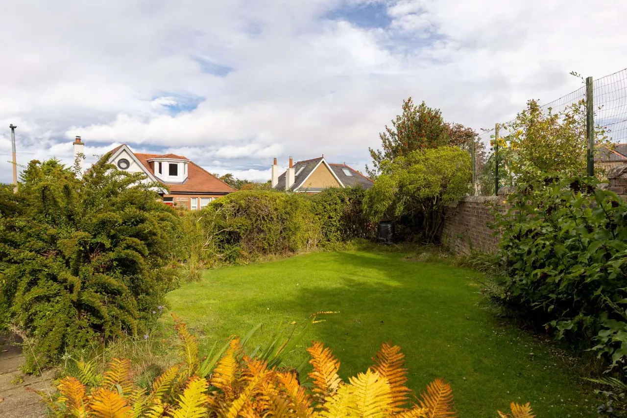 Greenbank Road, Greenbank, EH10, photo 16