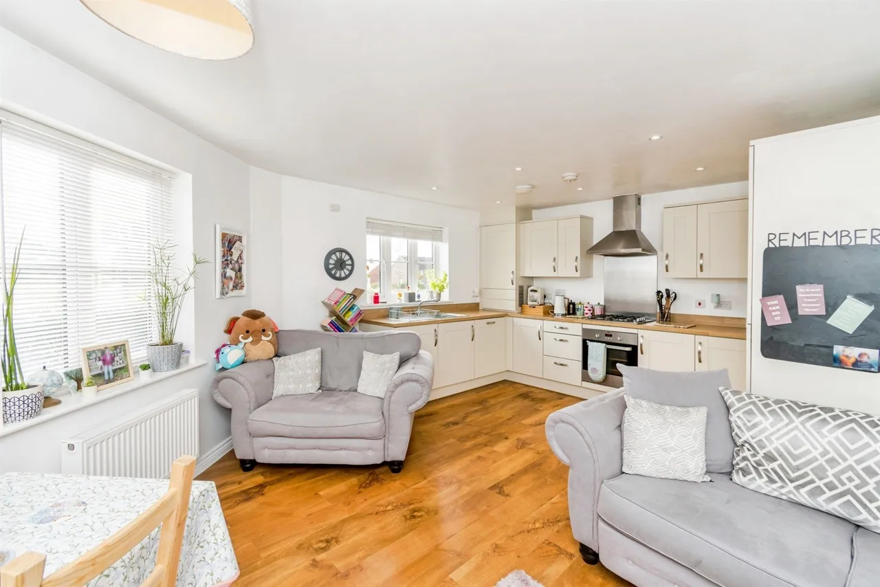 Cutforth Way, Abbottswood, Romsey, photo 2