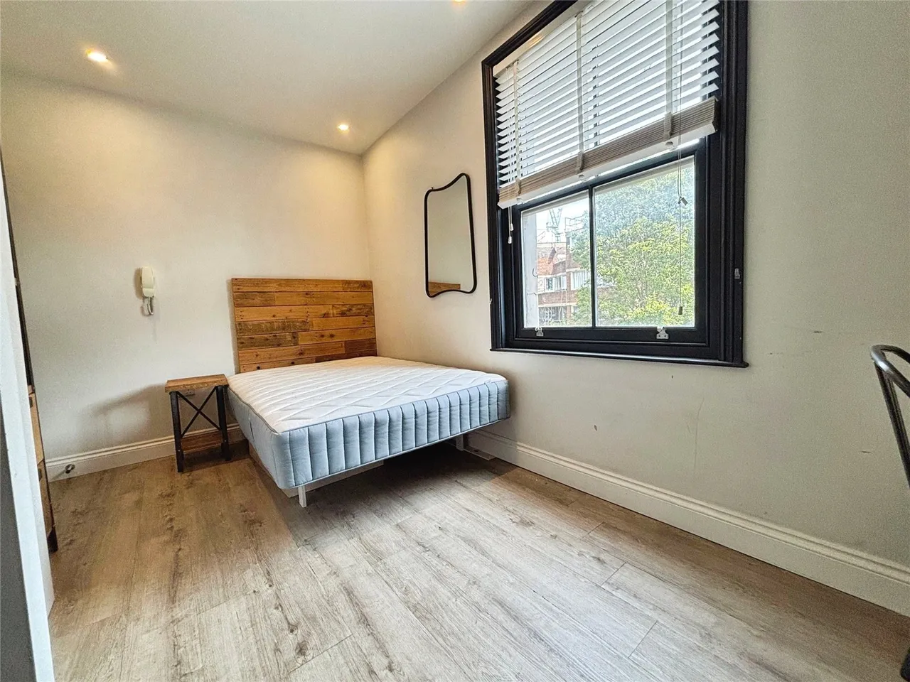 Bramley Road, London, W10, photo 2